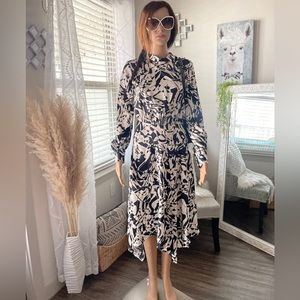 Long Sleeve Black & White Midi Dress XS